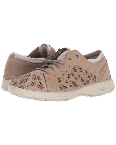 lace to toe sneakers